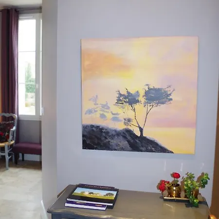 Tournefeuille La Cure 住宿加早餐酒店