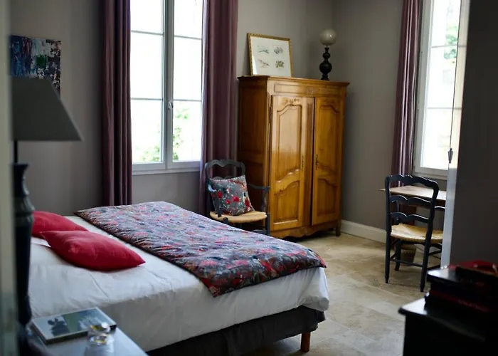 Tournefeuille La Cure Bed & Breakfast Saint-Émilion
